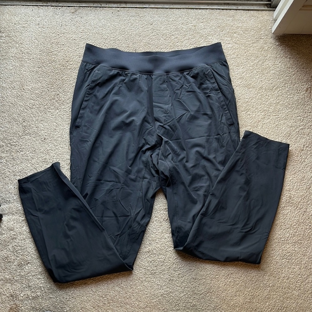 Lululemon In Mind pants Size L